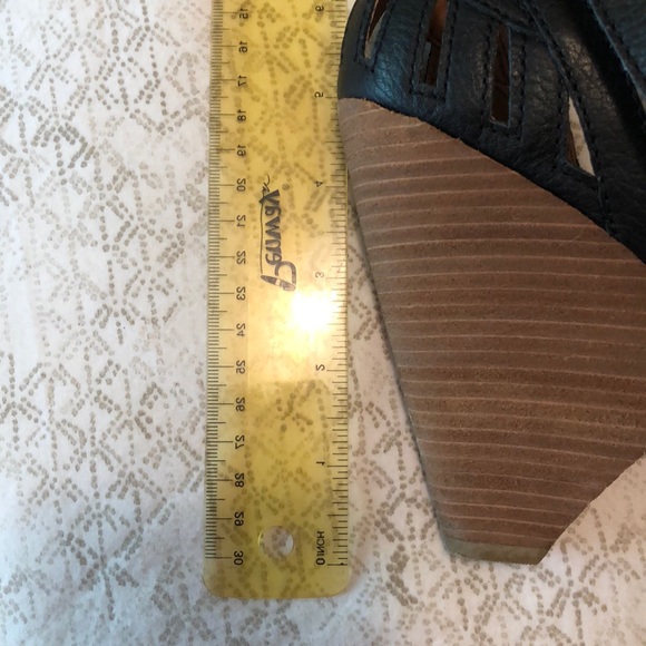 🌟Lucky 🍀 Brand Shoes🌟 - Picture 2 of 2